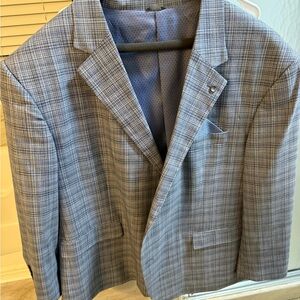 Men's Classic Checkered Blazer in Gray